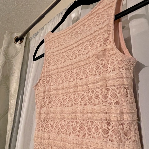 Dynamite Fitted Lace Mini Dress - Picture 3 of 4